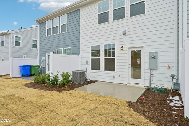 657 Sefton Park Drive, Zebulon, NC 27597