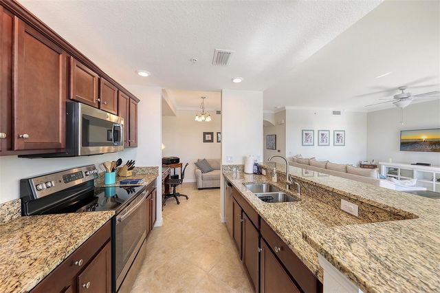 16814 VARDON TERRACE 303, Bradenton, FL 34211