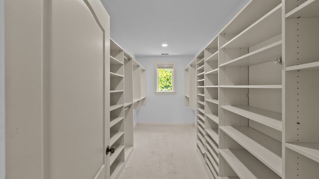 79 S Wynstone Drive, North Barrington, IL 60010