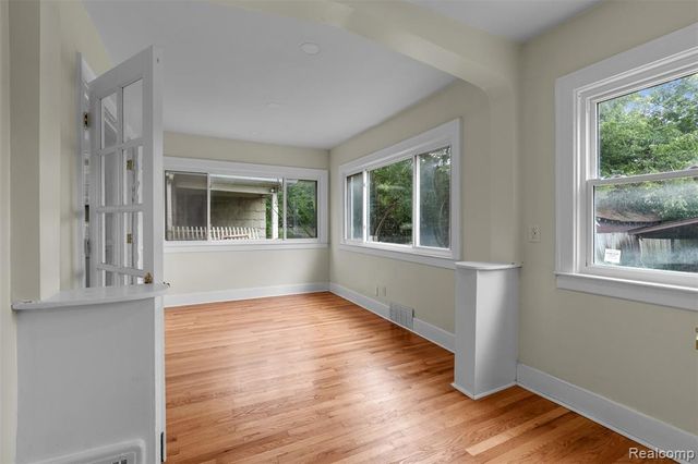 2681 Burlingame Street, Detroit, MI 48206