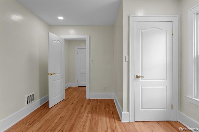 2681 Burlingame Street, Detroit, MI 48206