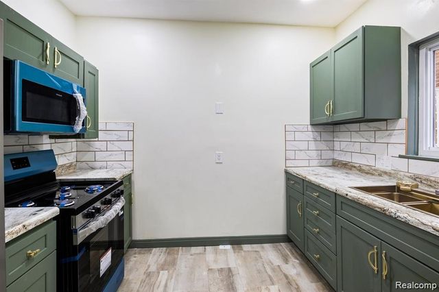 2681 Burlingame Street, Detroit, MI 48206