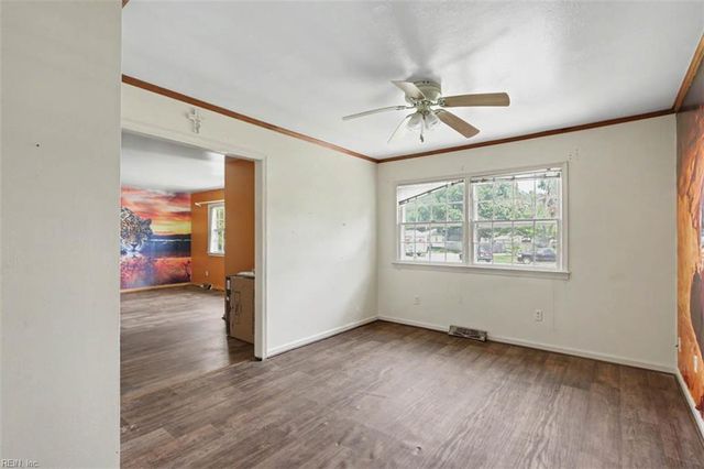 5102 Evelyn CT, Hampton, VA 23605
