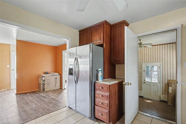 5102 Evelyn CT, Hampton, VA 23605