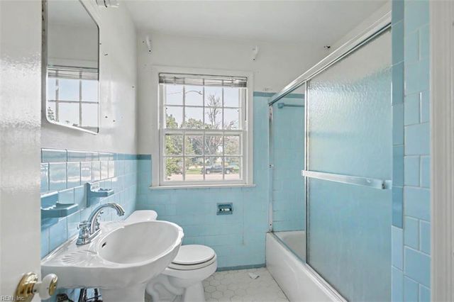 5102 Evelyn CT, Hampton, VA 23605