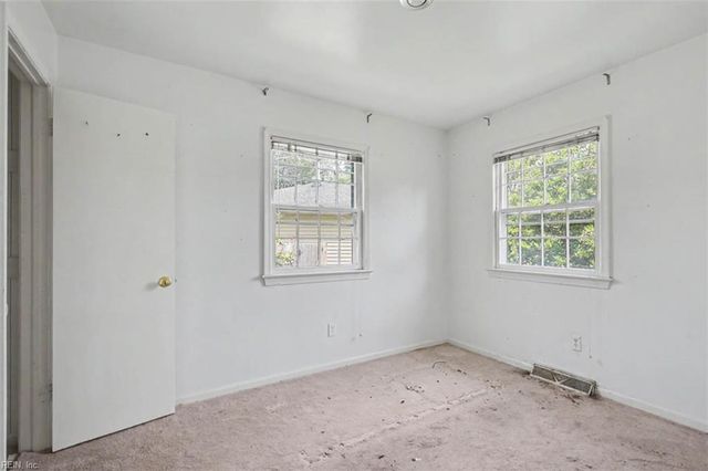 5102 Evelyn CT, Hampton, VA 23605