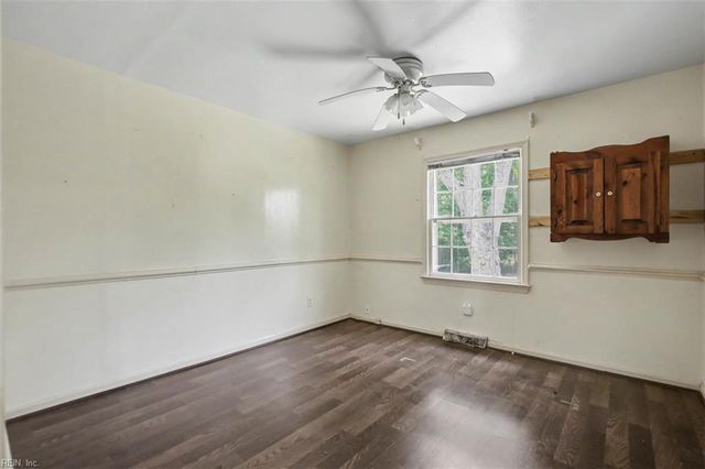 5102 Evelyn CT, Hampton, VA 23605