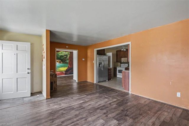5102 Evelyn CT, Hampton, VA 23605