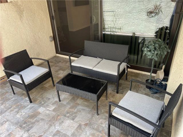 5404 Quakertown Avenue 1, Woodland Hills, CA 91364