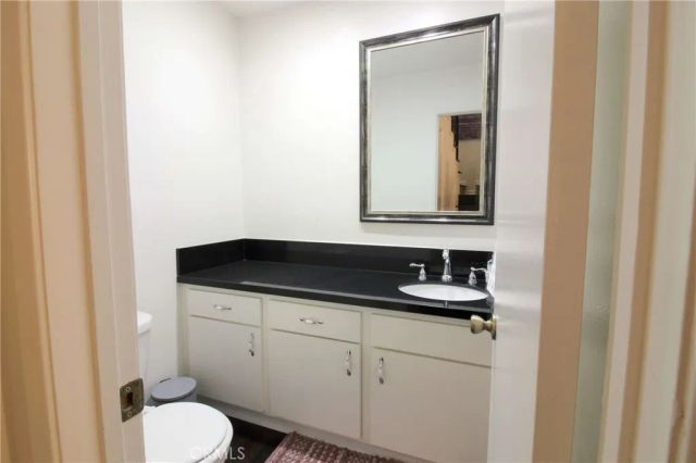 5404 Quakertown Avenue 1, Woodland Hills, CA 91364