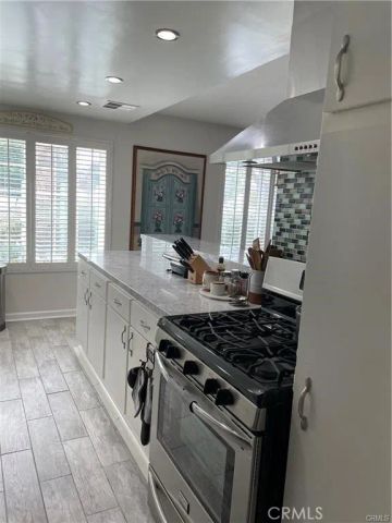 5404 Quakertown Avenue 1, Woodland Hills, CA 91364