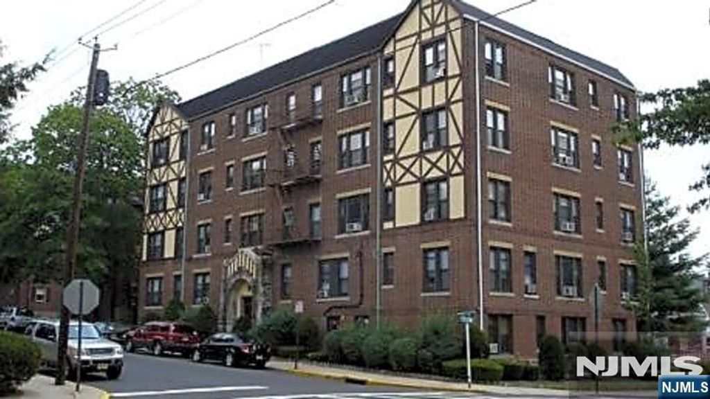 805 Red Road D6, Teaneck, NJ 07666