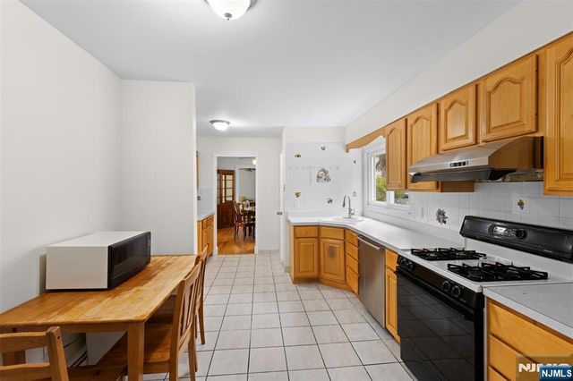 276 Concord Drive, River Edge, NJ 07661