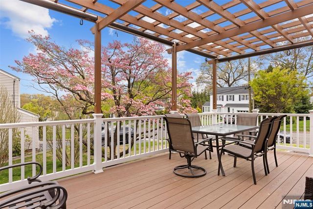 276 Concord Drive, River Edge, NJ 07661