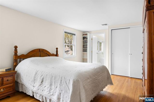 276 Concord Drive, River Edge, NJ 07661