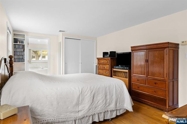 276 Concord Drive, River Edge, NJ 07661