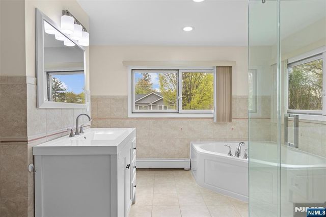 276 Concord Drive, River Edge, NJ 07661