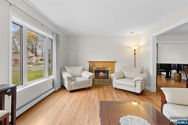 276 Concord Drive, River Edge, NJ 07661