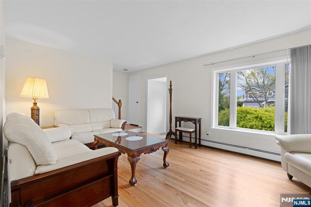 276 Concord Drive, River Edge, NJ 07661