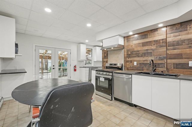72 Houston Street, Newark, NJ 07105