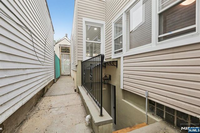 72 Houston Street, Newark, NJ 07105