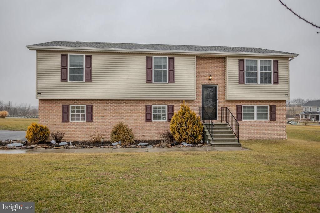 4482 FORT MCCORD ROAD, Chambersburg, PA 17202