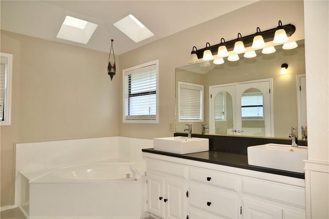 201 Norwood ST W, Georgetown, TX 78628