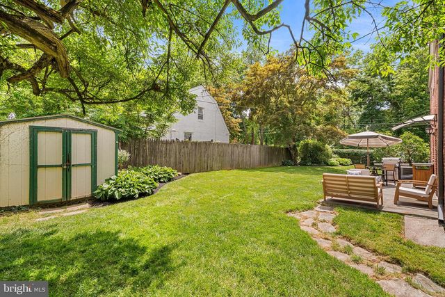 411 SUGARTOWN RD, Wayne, PA 19087