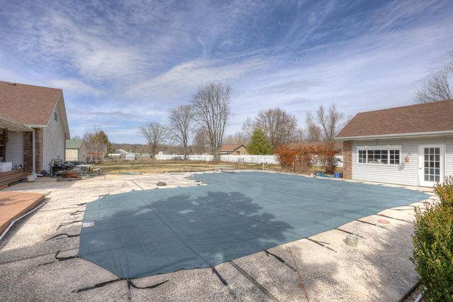 129 Riverview Drive, Anderson, MO 64831