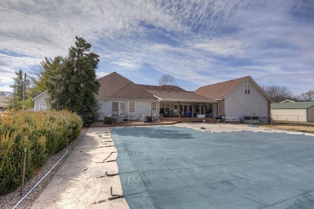 129 Riverview Drive, Anderson, MO 64831