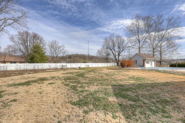 129 Riverview Drive, Anderson, MO 64831