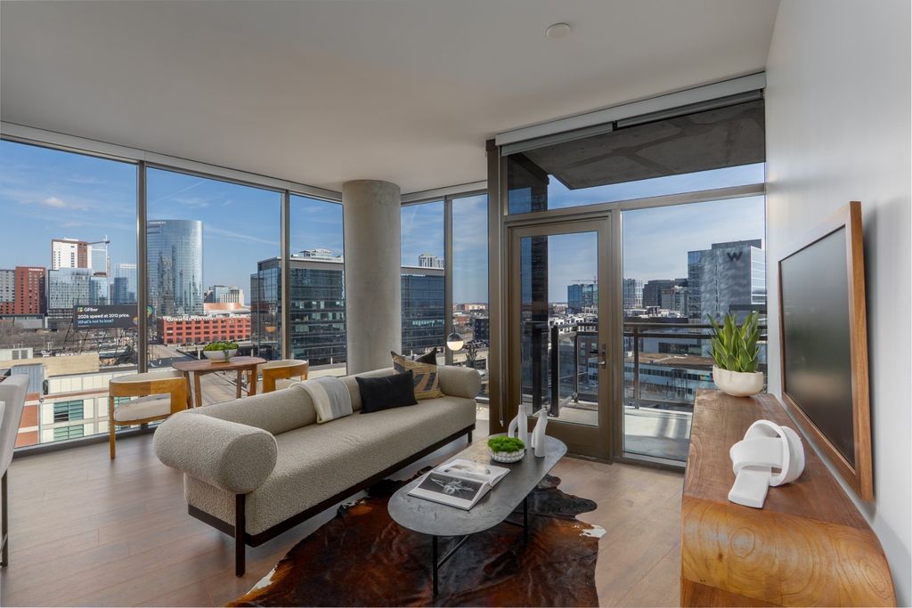 1212 Demonbreun St B3, Nashville, TN 37203