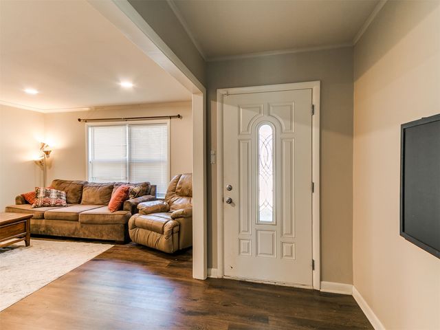 5366 S Hudson Place, Tulsa, OK 74135