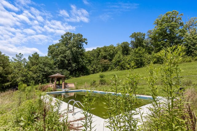 4011 Straight Gut Road, La Fayette, GA 30728
