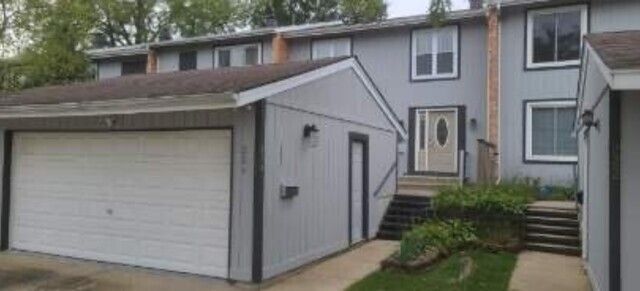 224 OAKWOOD Lane, Bloomingdale, IL 60108