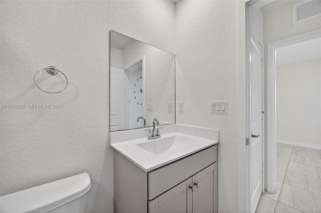 619 NE 5th St, Florida City, FL 33034