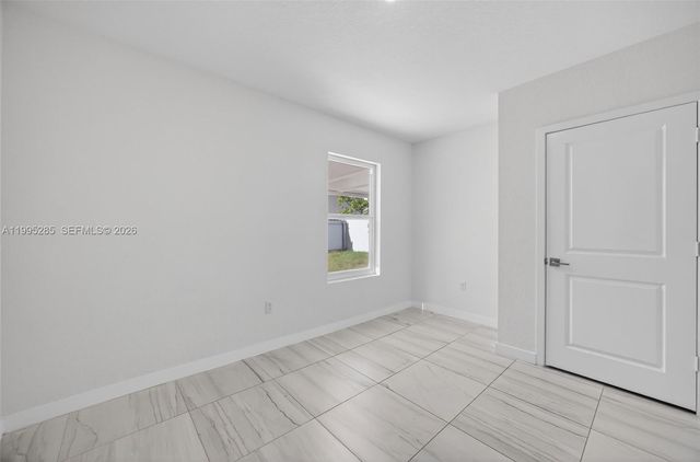 619 NE 5th St, Florida City, FL 33034