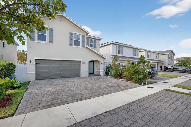 619 NE 5th St, Florida City, FL 33034