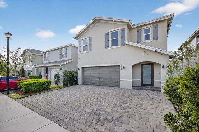 619 NE 5th St, Florida City, FL 33034