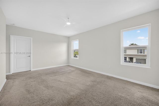 619 NE 5th St, Florida City, FL 33034