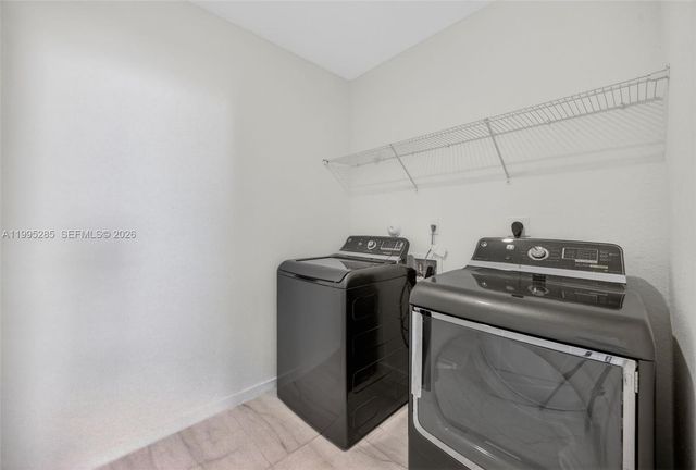 619 NE 5th St, Florida City, FL 33034