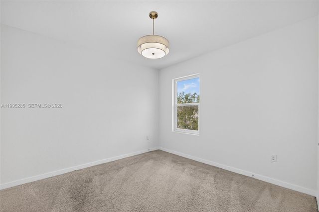 619 NE 5th St, Florida City, FL 33034