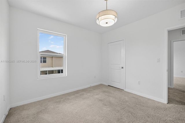 619 NE 5th St, Florida City, FL 33034