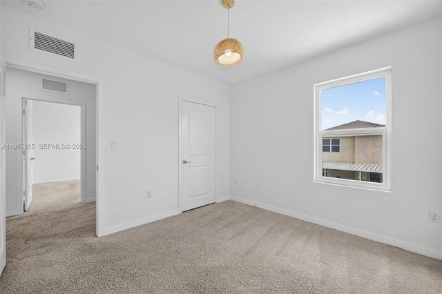 619 NE 5th St, Florida City, FL 33034