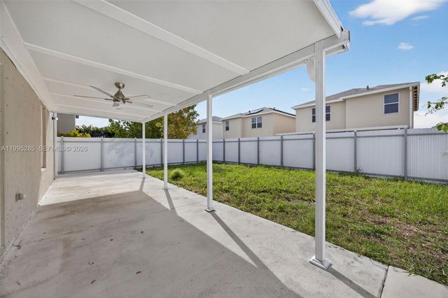 619 NE 5th St, Florida City, FL 33034