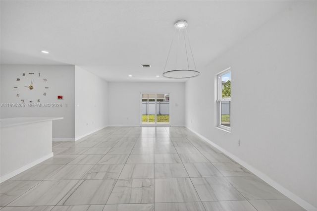 619 NE 5th St, Florida City, FL 33034