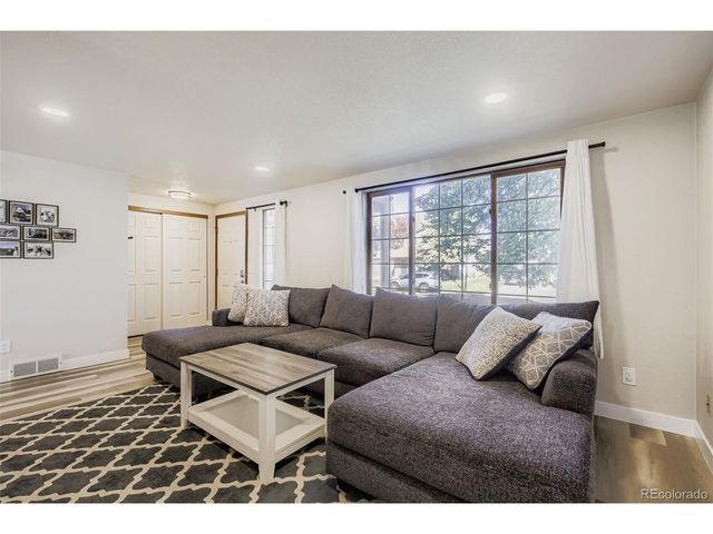 1927 Churchill Ct, Fort Collins, CO 80526