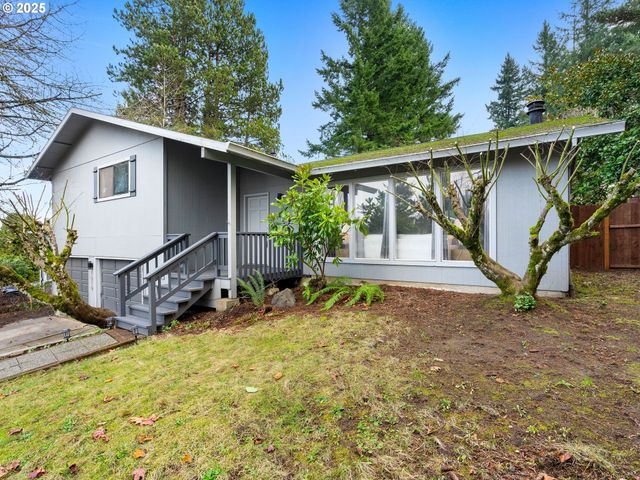 1010 MARYLHURST Dr, West Linn, OR 97068