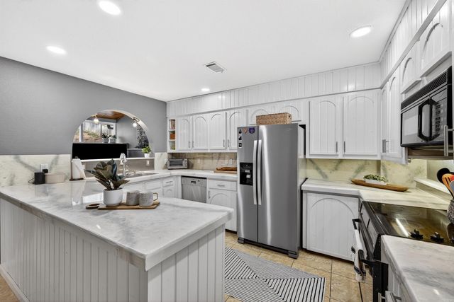 5 Havenwood Lane, Maumelle, AR 72113