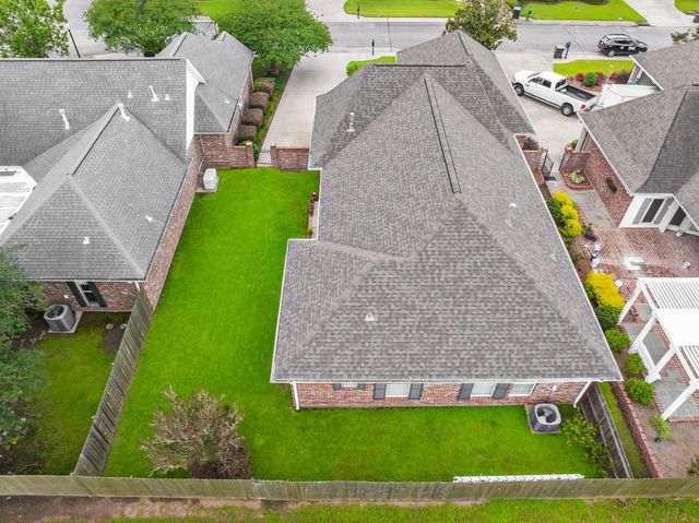 406 Sugar Mill Courtyard, Houma, LA 70360
